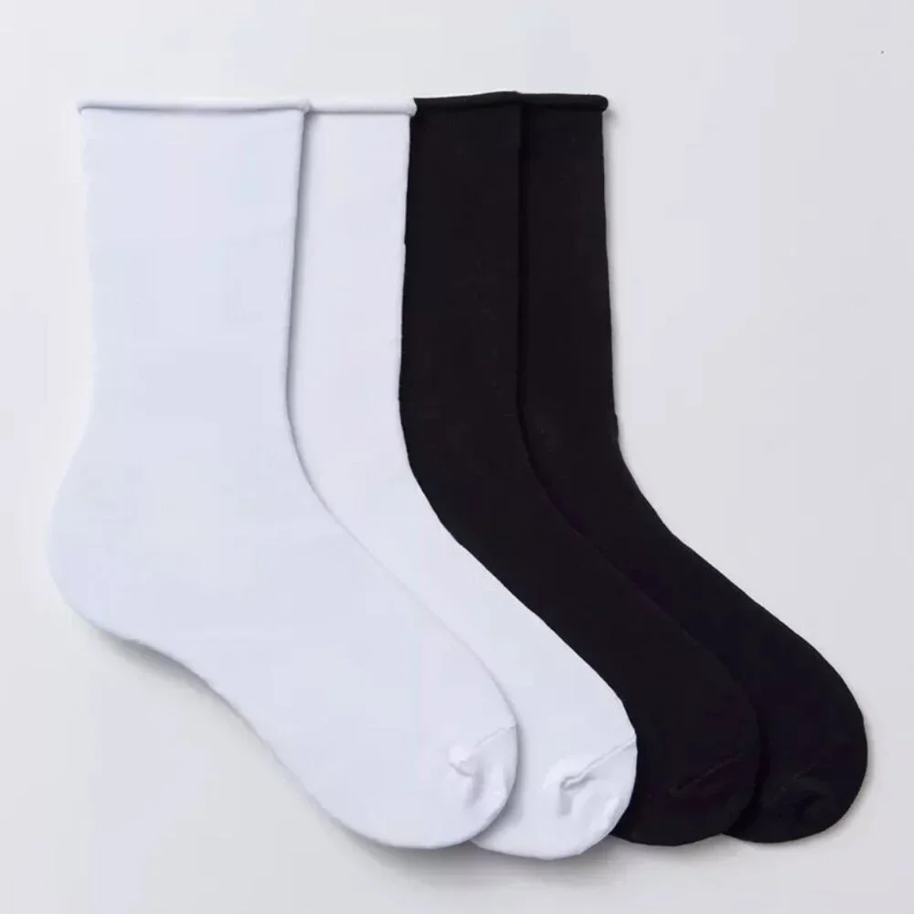 NWT Urban Outfitters Soft Roll Crew Sock 2 Pack